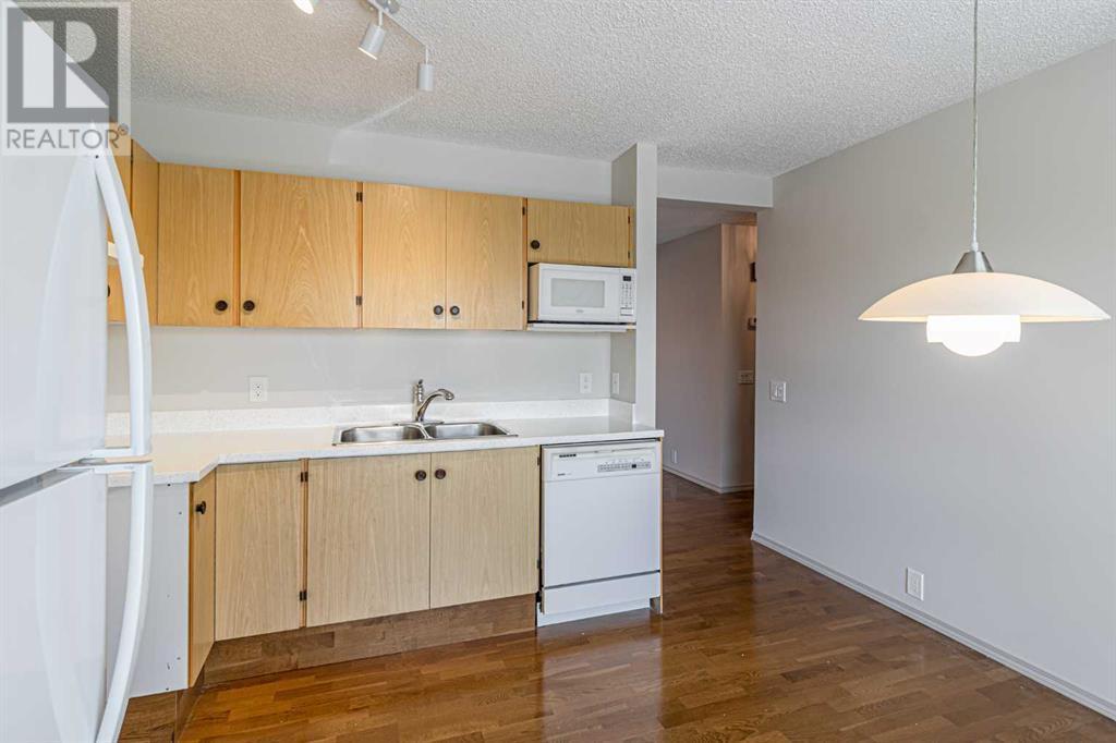 Single Family House for Sale in    Avenue SW Glamorgan Calgary 