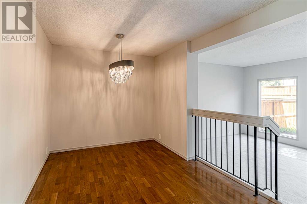 Single Family House for Sale in    Avenue SW Glamorgan Calgary 