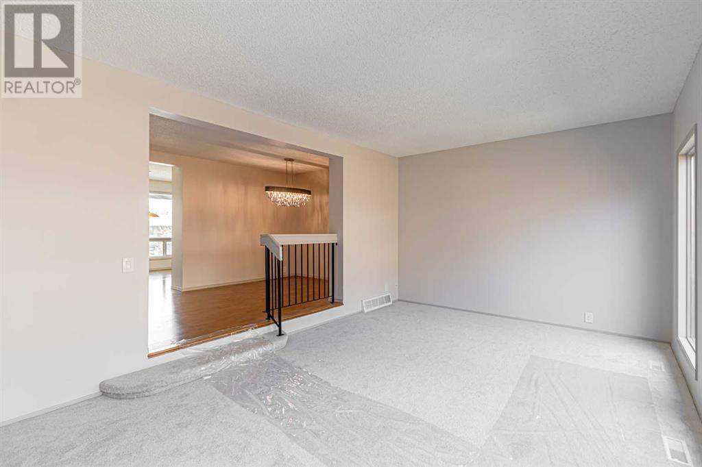 Single Family House for Sale in    Avenue SW Glamorgan Calgary 