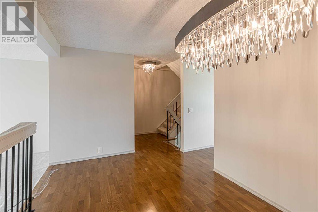 Single Family House for Sale in    Avenue SW Glamorgan Calgary 