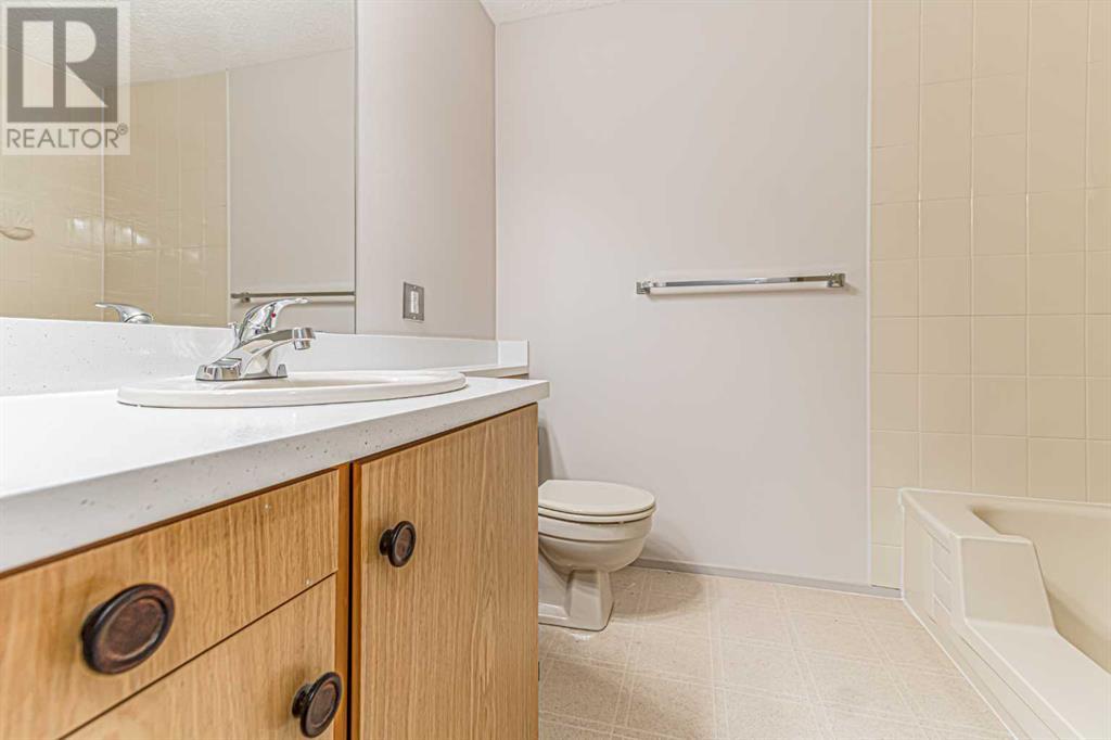 Single Family House for Sale in    Avenue SW Glamorgan Calgary 