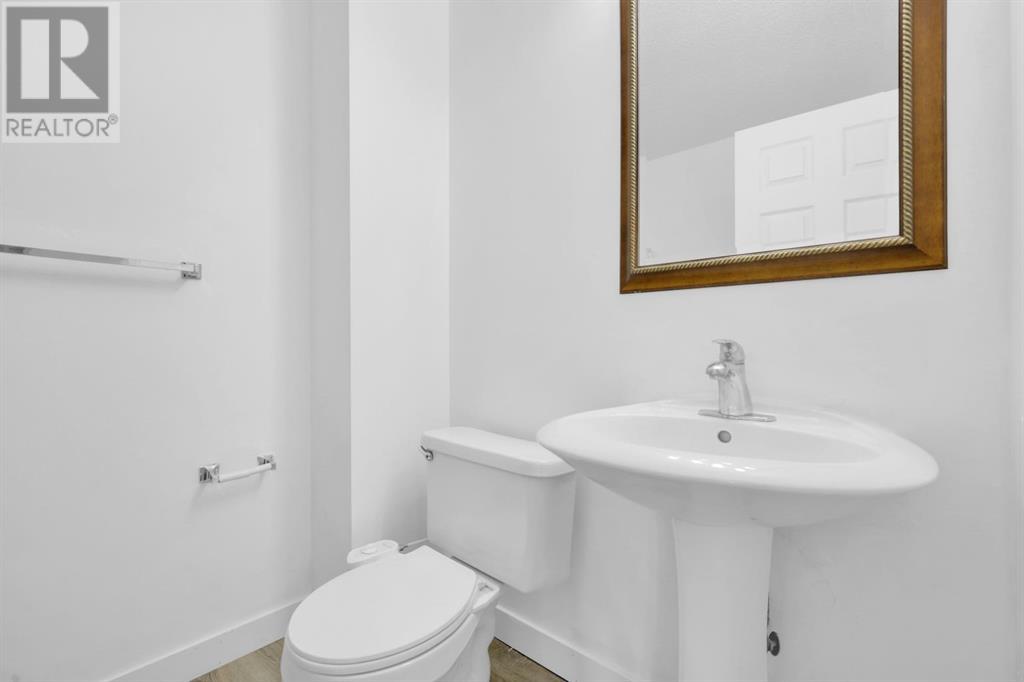 Single Family House for Sale in  Taracove Estate Drive NE Taradale Calgary 