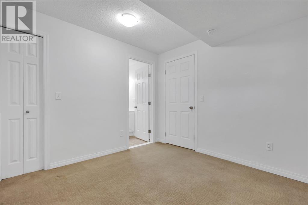 Single Family House for Sale in  Taracove Estate Drive NE Taradale Calgary 