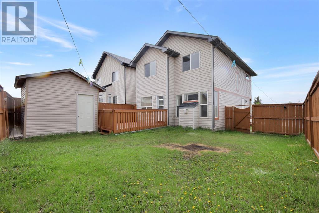Single Family House for Sale in  Taracove Estate Drive NE Taradale Calgary 