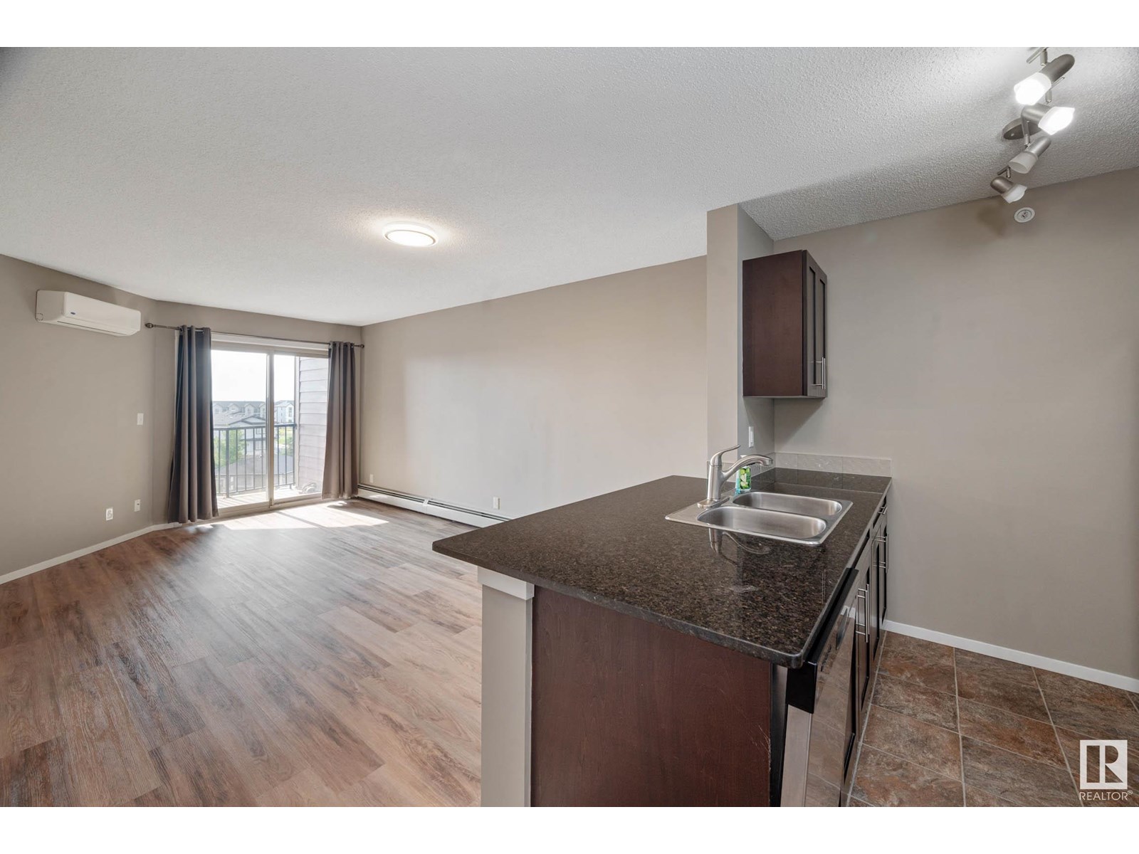 Photo 25 of 416 5370 Chappelle Rd Sw, Edmonton AB