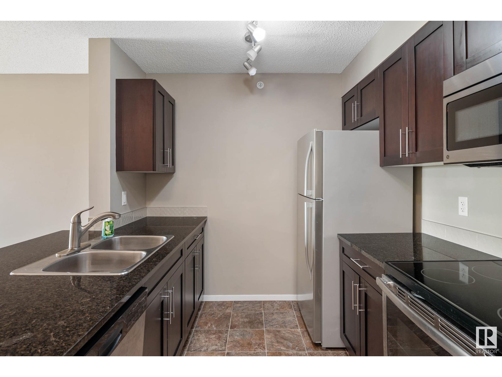 Photo 24 of 416 5370 Chappelle Rd Sw, Edmonton AB