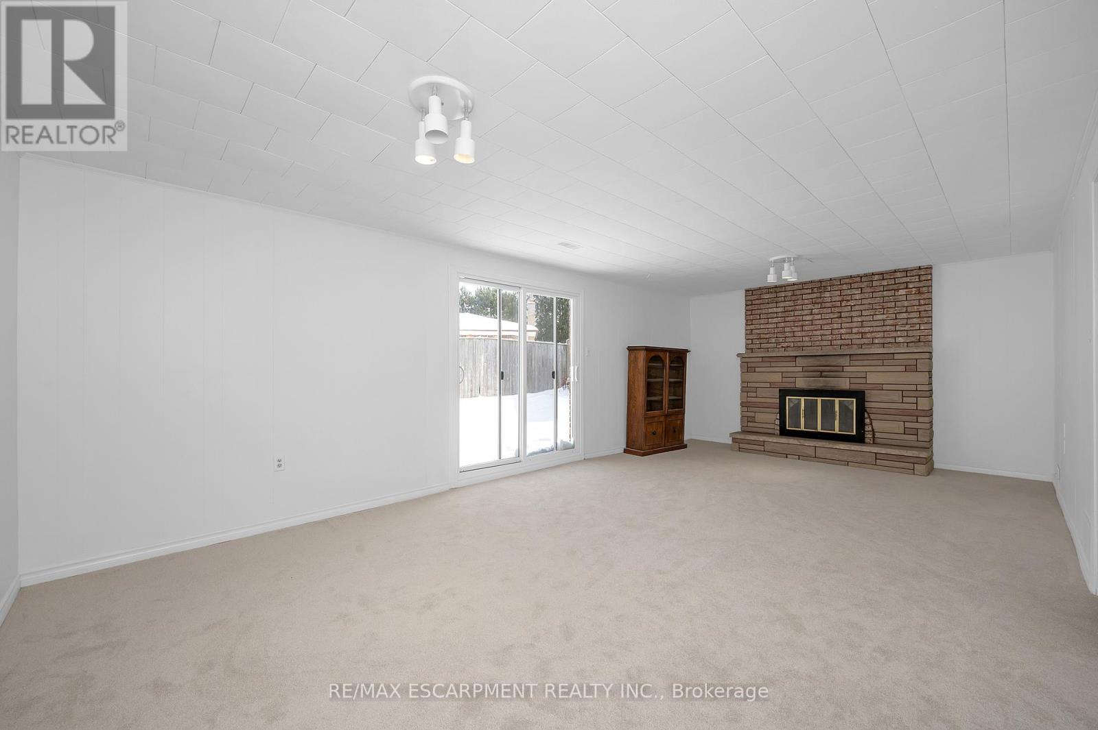 Single Family House for Sale in  LAVINA CRESCENT Hamilton (Mountview) 