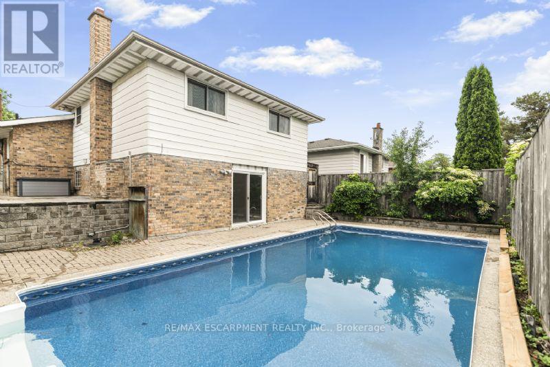 Single Family House for Sale in  LAVINA CRESCENT Hamilton (Mountview) 