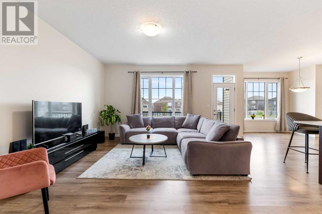 178 Carringford Close NW, Calgary, Alberta