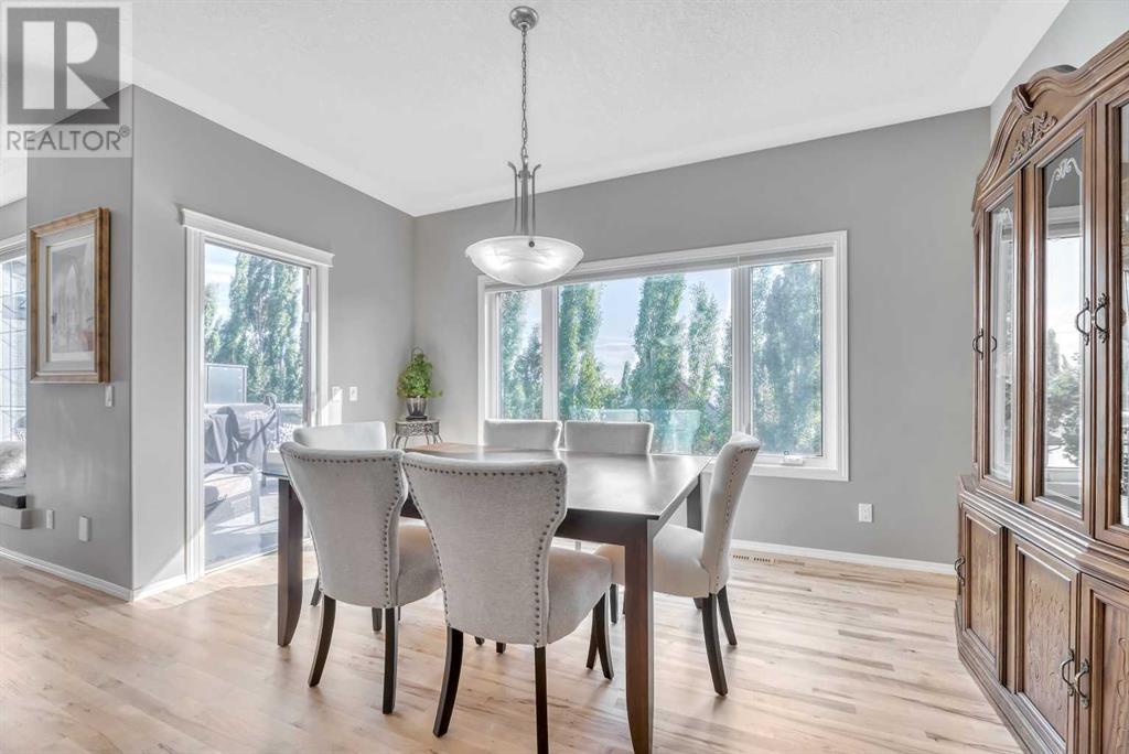 Single Family House for Sale in  Tuscany Ridge Close NW Tuscany Calgary 