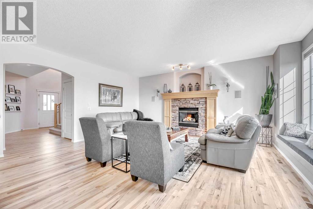 Single Family House for Sale in  Tuscany Ridge Close NW Tuscany Calgary 
