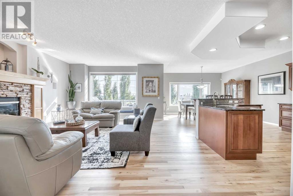 Single Family House for Sale in  Tuscany Ridge Close NW Tuscany Calgary 
