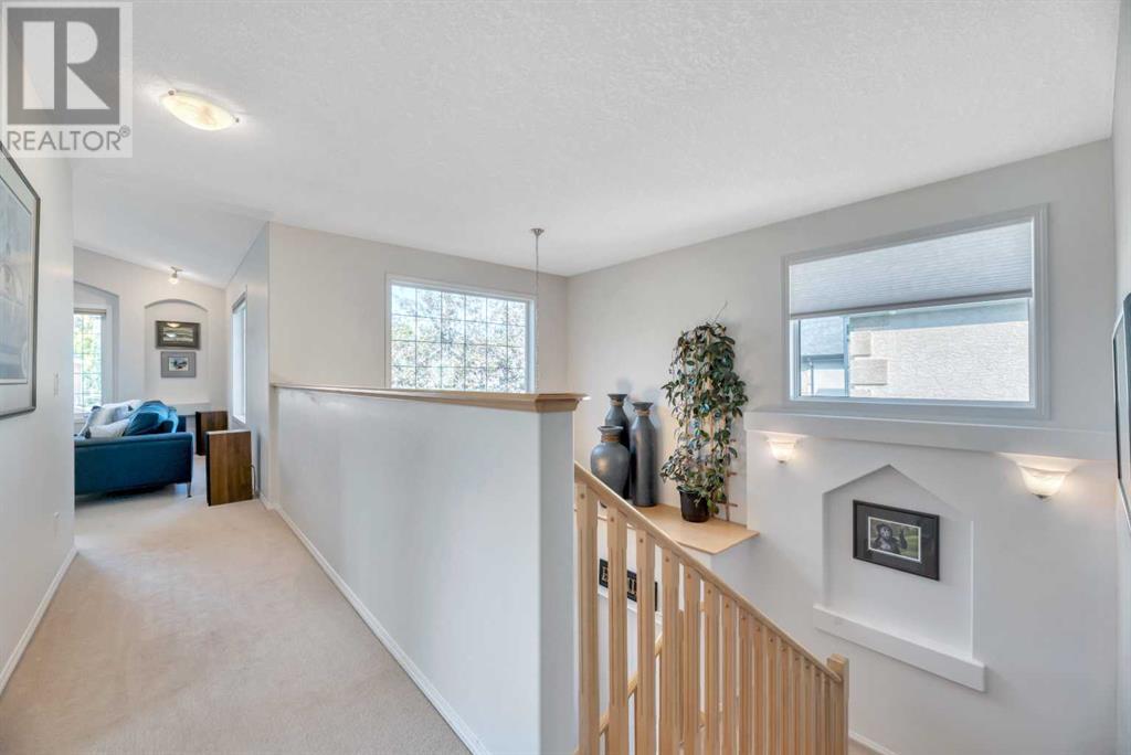 Single Family House for Sale in  Tuscany Ridge Close NW Tuscany Calgary 