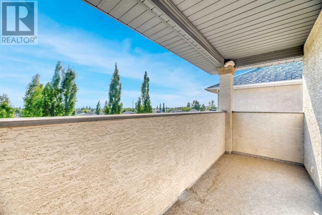 Single Family House for Sale in  Tuscany Ridge Close NW Tuscany Calgary 