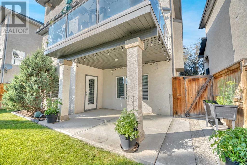 Single Family House for Sale in  Tuscany Ridge Close NW Tuscany Calgary 