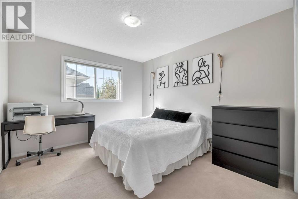 Single Family House for Sale in  Tuscany Ridge Close NW Tuscany Calgary 