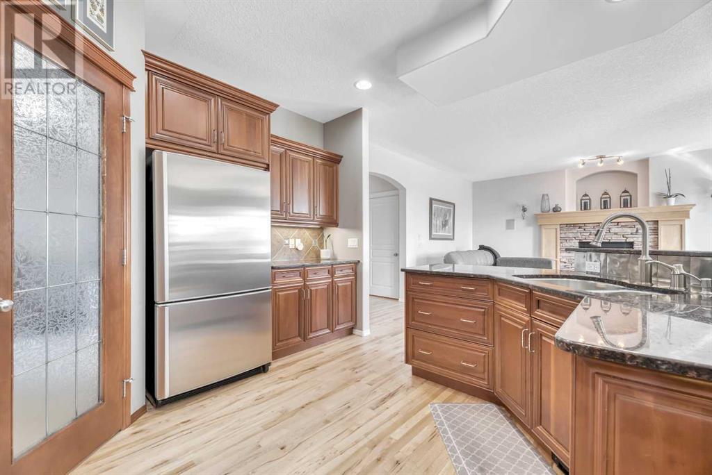 Single Family House for Sale in  Tuscany Ridge Close NW Tuscany Calgary 