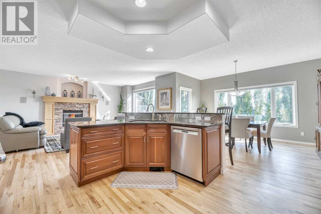 Single Family House for Sale in  Tuscany Ridge Close NW Tuscany Calgary 