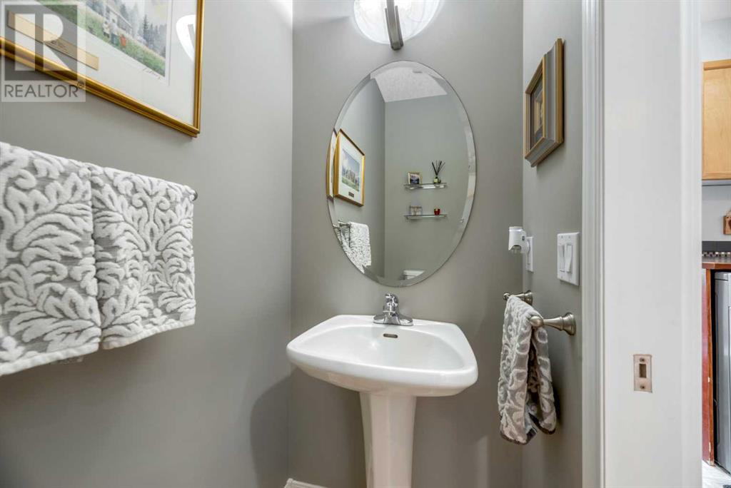 Single Family House for Sale in  Tuscany Ridge Close NW Tuscany Calgary 