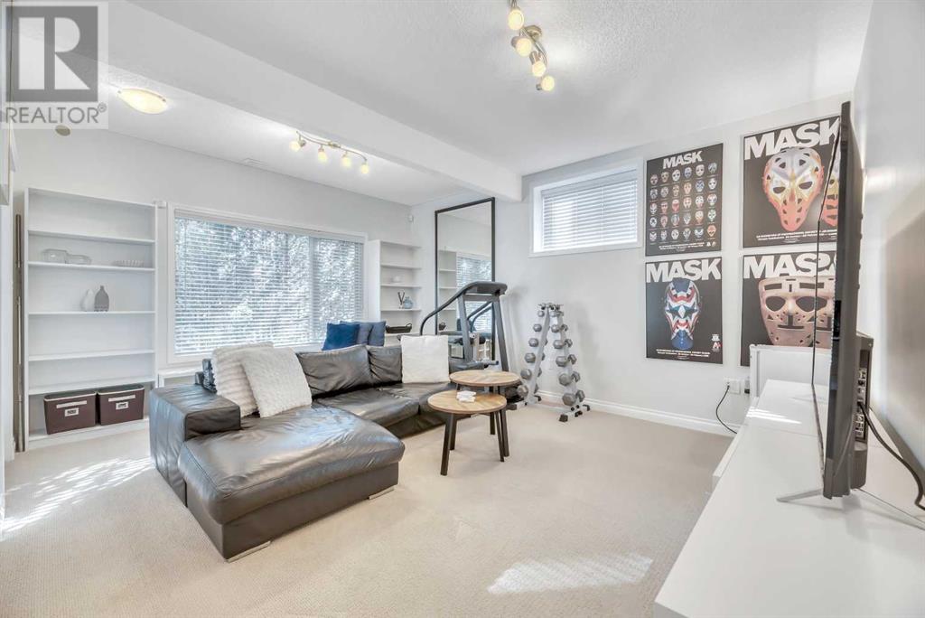Single Family House for Sale in  Tuscany Ridge Close NW Tuscany Calgary 