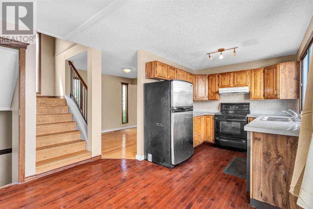 8007 Ranchview Drive NW Photo 7 - Calgary Real Estate