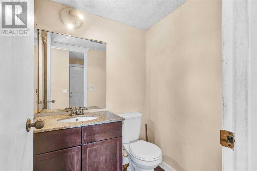 8007 Ranchview Drive NW Photo 17 - Calgary Real Estate