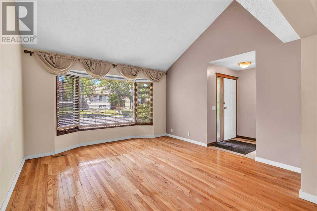 8007 Ranchview Drive NW Photo 2 - Calgary Real Estate