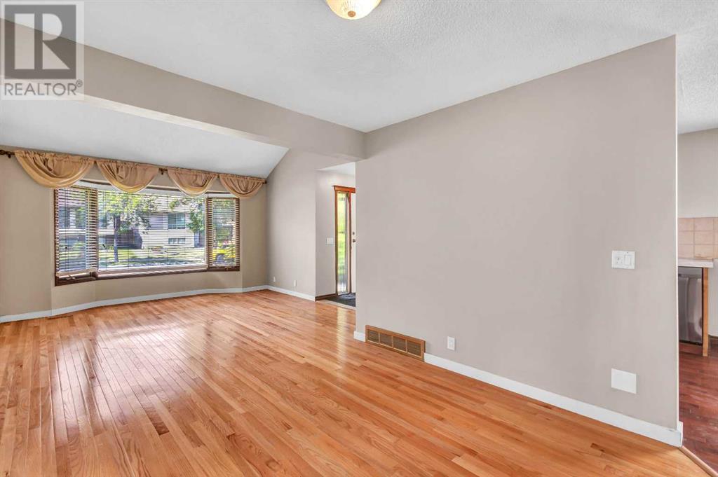 8007 Ranchview Drive NW Photo 10 - Calgary Real Estate