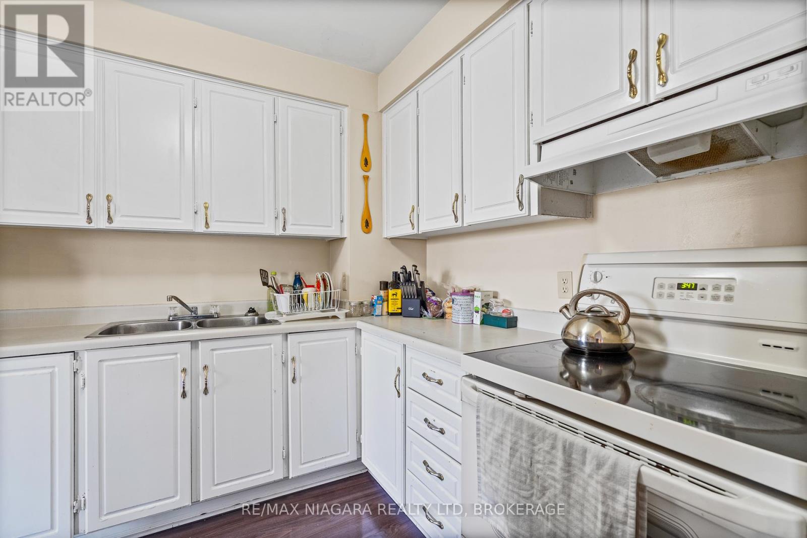 Photo 15 of 17 286 Cushman Road, St Catharines ON