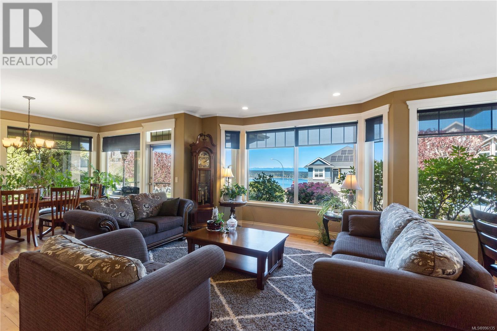 Photo 21 of 602 Steele Pl, Ladysmith BC
