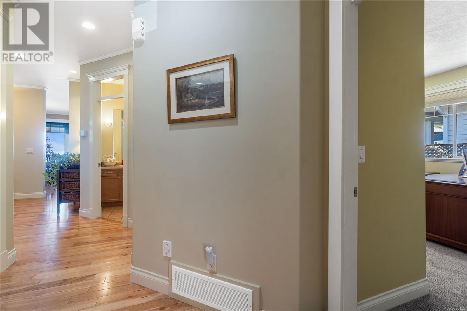 Photo 33 of 602 Steele Pl, Ladysmith BC