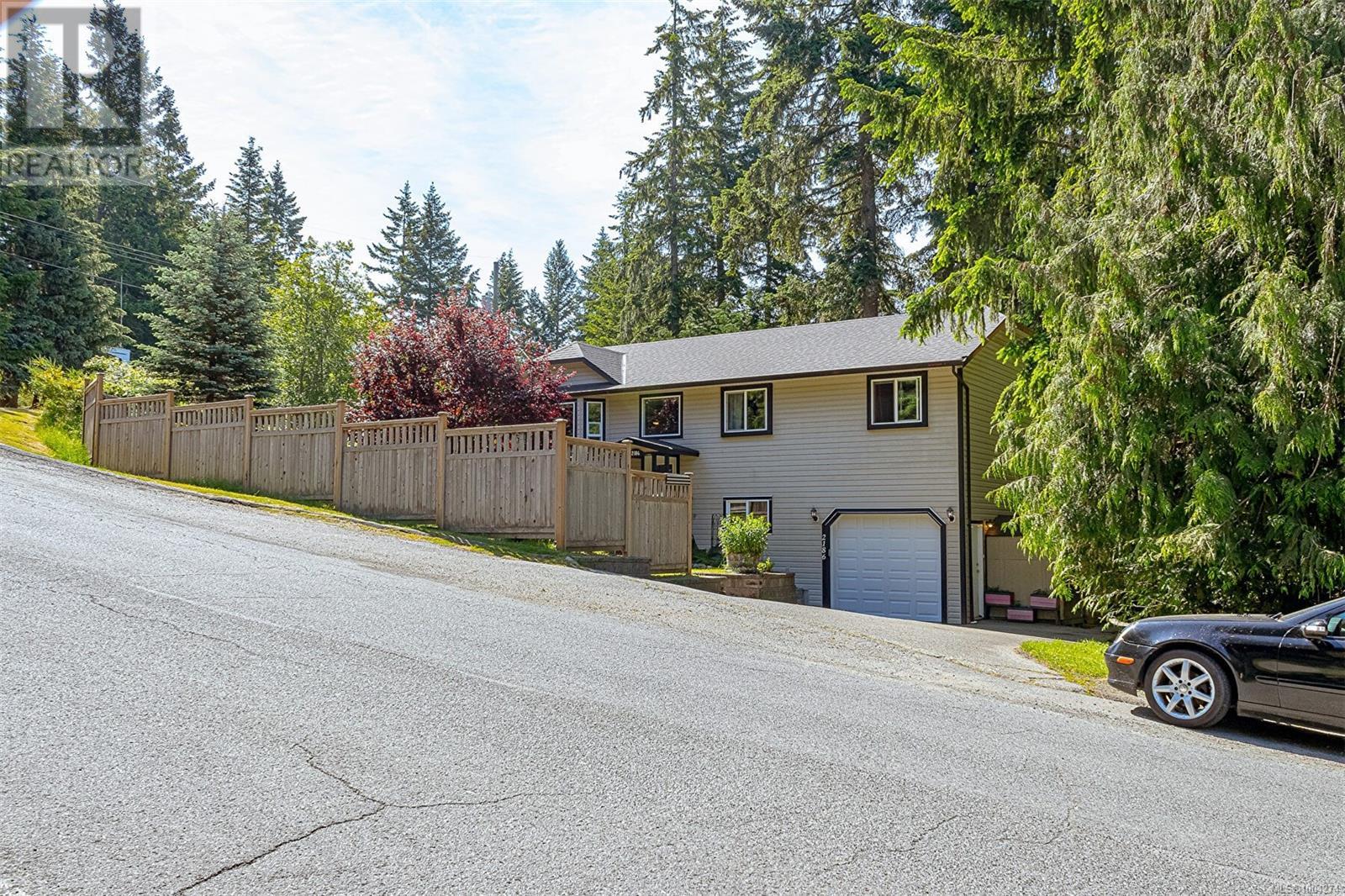 Photo 7 of 2186 Mckean Rd, Shawnigan Lake BC