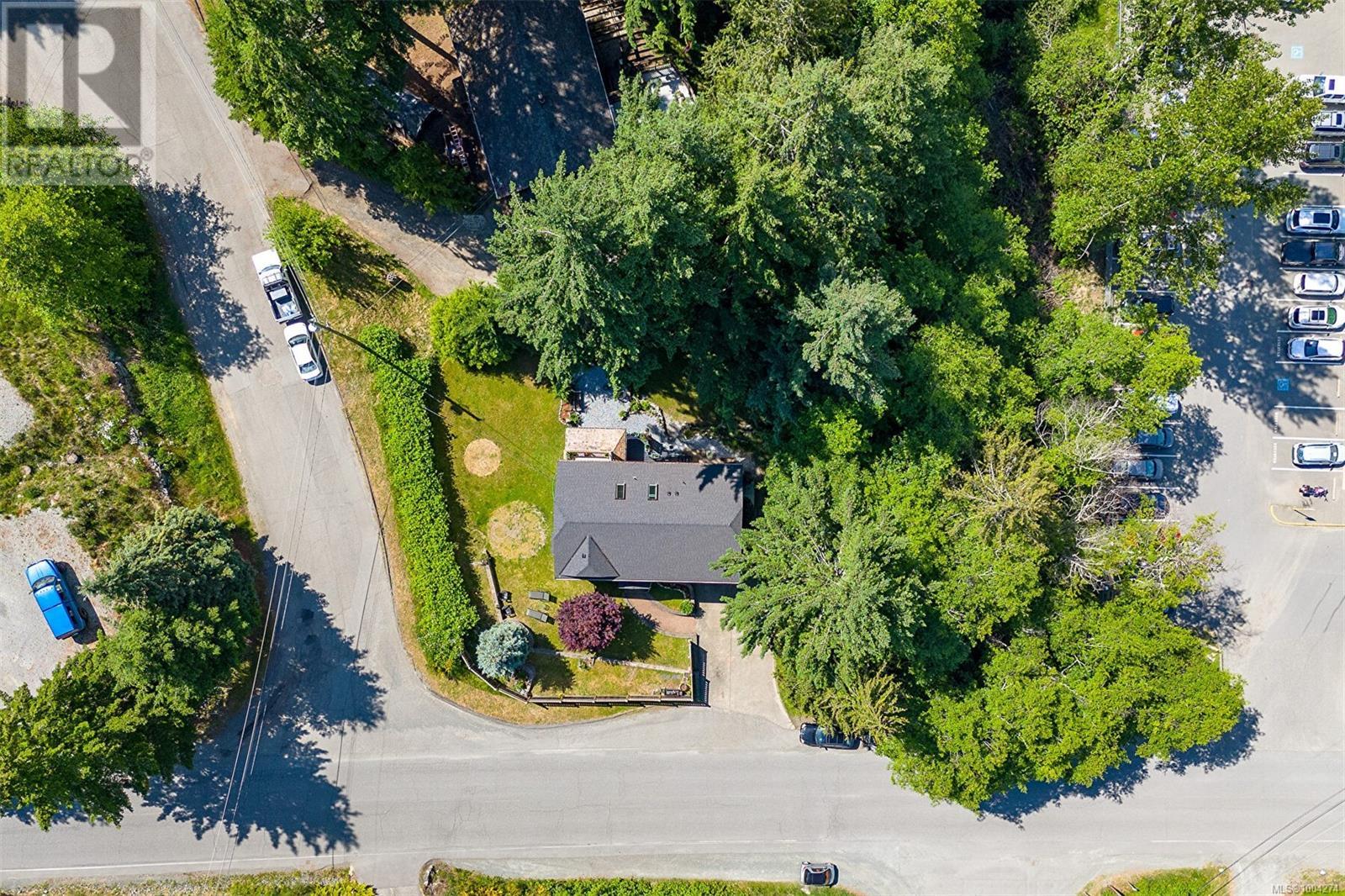 Photo 2 of 2186 Mckean Rd, Shawnigan Lake BC