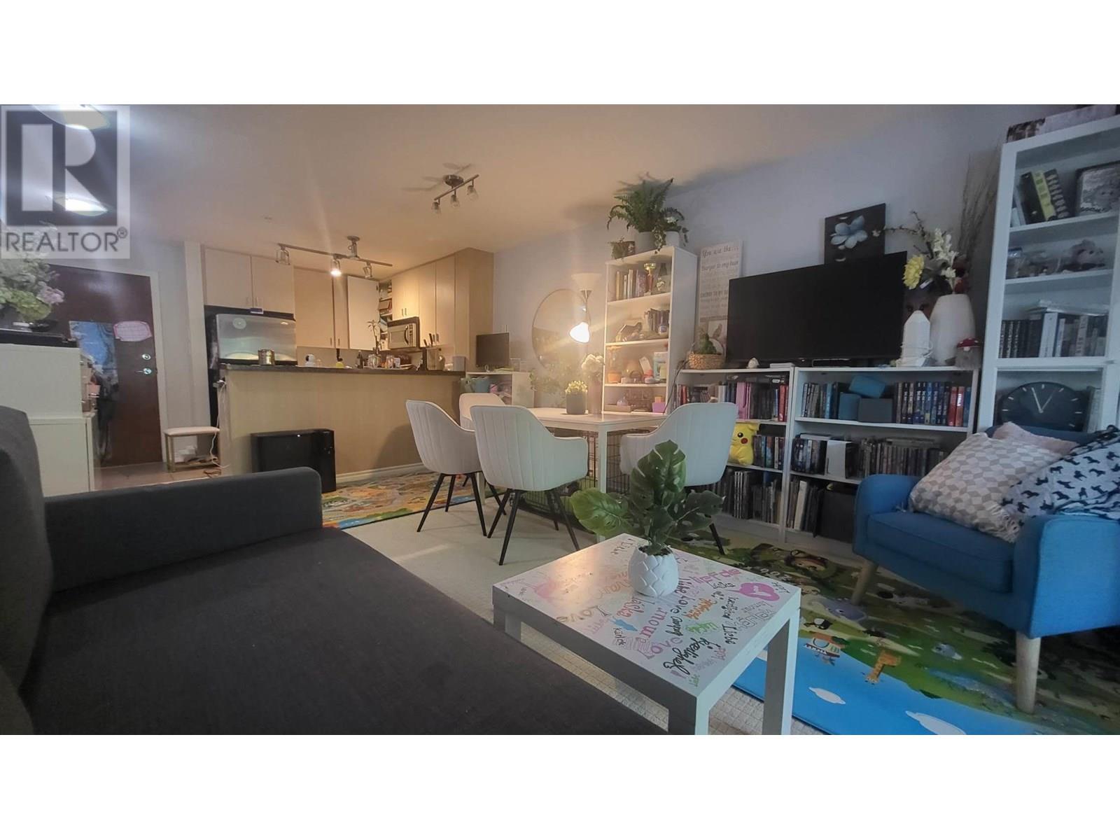 Photo 7 of 209 6888 Southpoint Drive, Burnaby BC