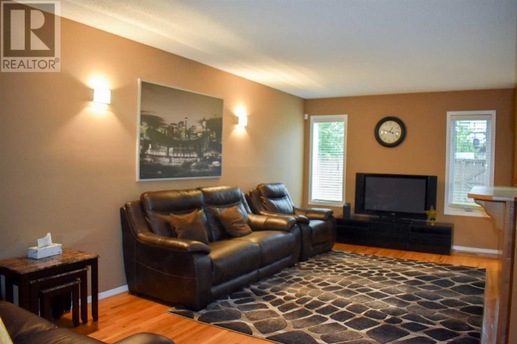 Single Family House for Sale in  Bridlewood Circle SW Bridlewood Calgary 