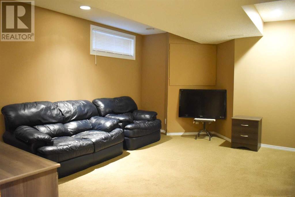 Single Family House for Sale in  Bridlewood Circle SW Bridlewood Calgary 