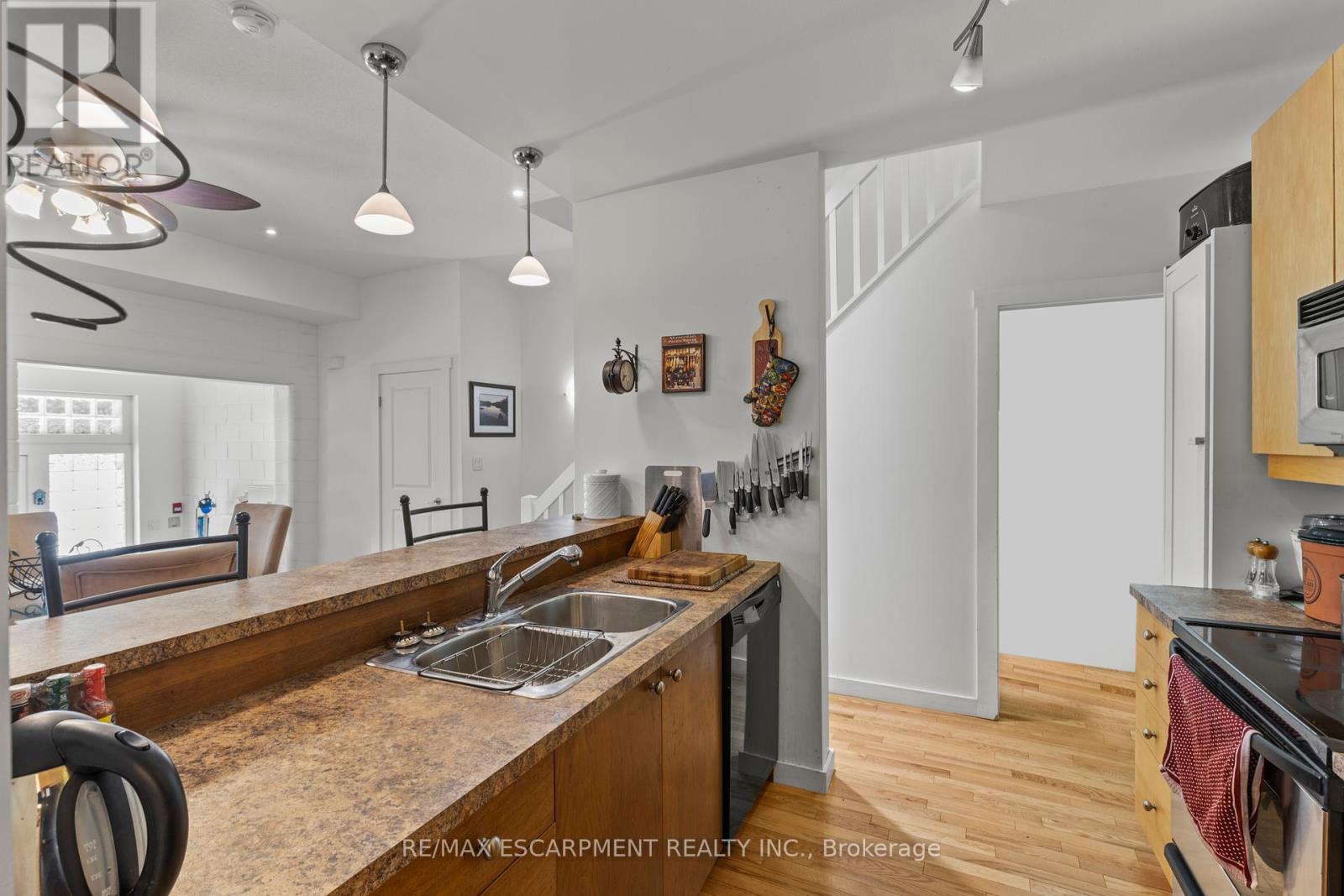 Photo 20 of 1 49 Ontario Street, Grimsby ON