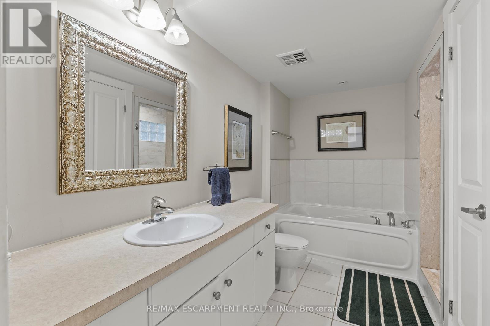 Photo 24 of 1 49 Ontario Street, Grimsby ON