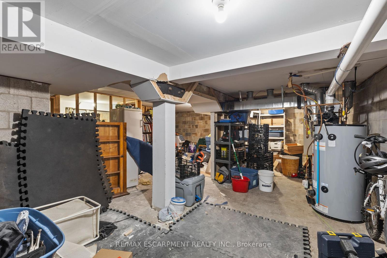 Photo 6 of 1 49 Ontario Street, Grimsby ON