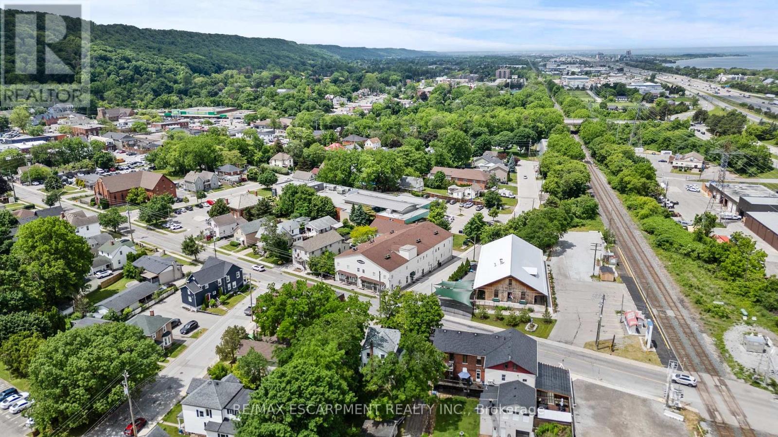Photo 1 of 1 49 Ontario Street, Grimsby ON