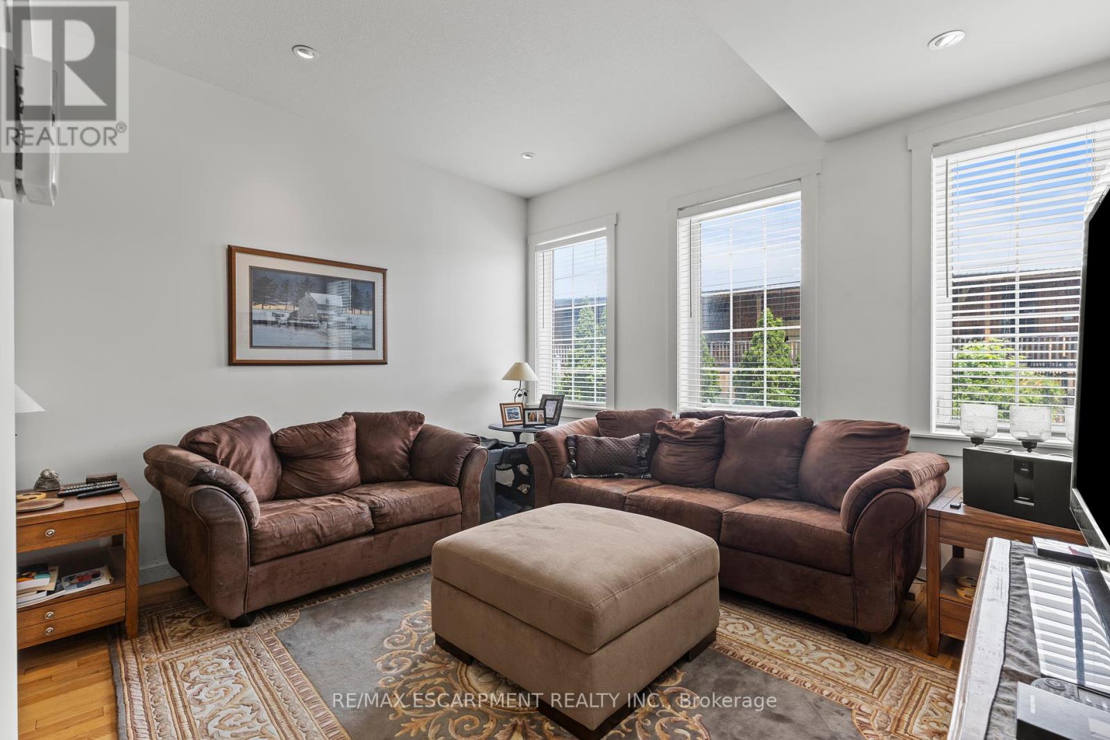 Photo 12 of 1 49 Ontario Street, Grimsby ON