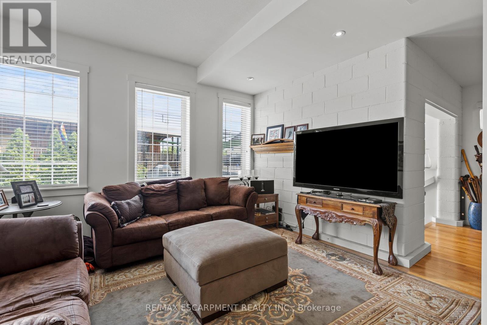 Photo 15 of 1 49 Ontario Street, Grimsby ON