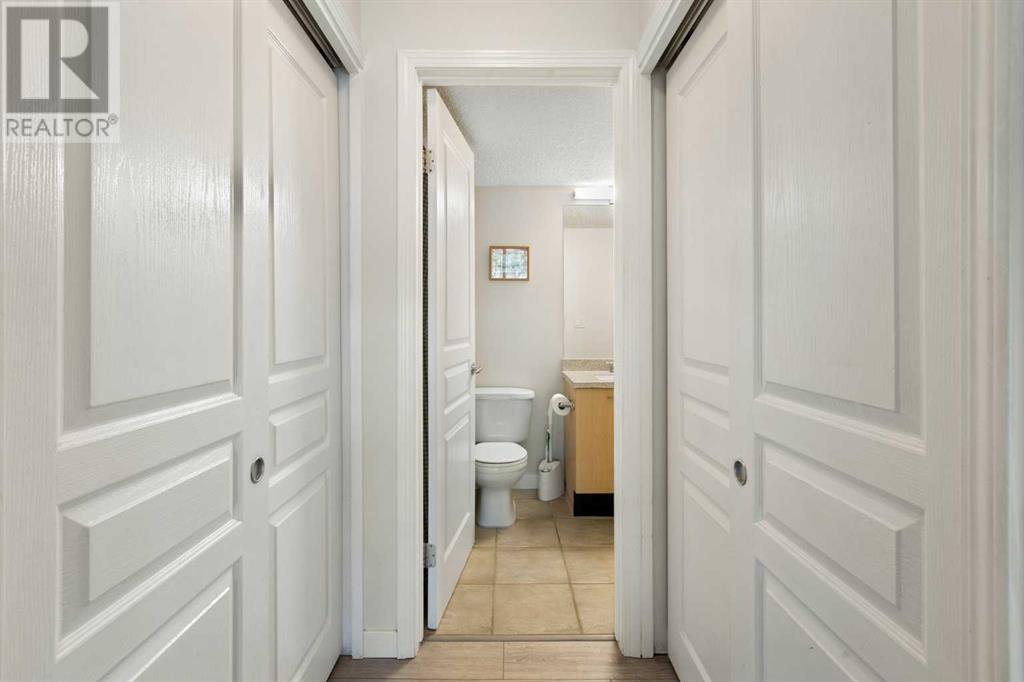 Single Family House for Sale in   Richard Place SW Lincoln Park Calgary 