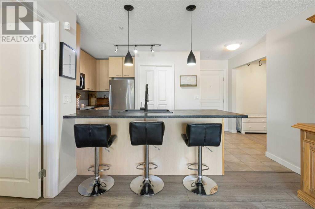 Single Family House for Sale in   Richard Place SW Lincoln Park Calgary 