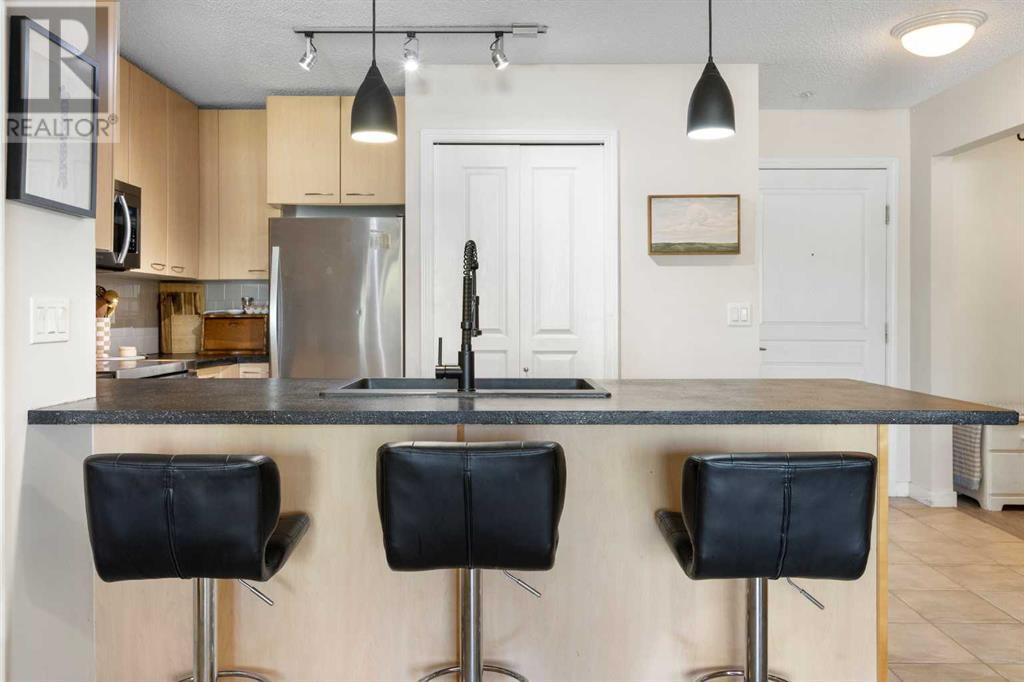 Single Family House for Sale in   Richard Place SW Lincoln Park Calgary 
