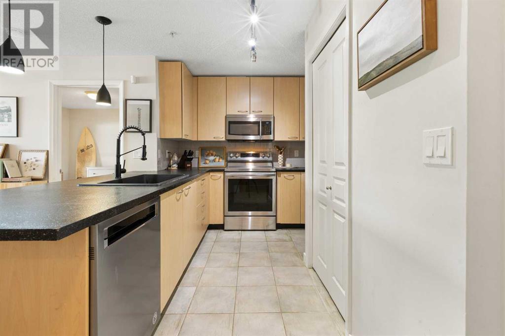 Single Family House for Sale in   Richard Place SW Lincoln Park Calgary 