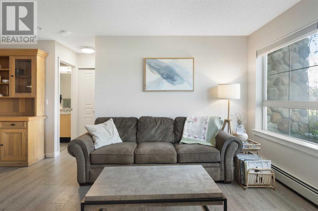 Single Family House for Sale in   Richard Place SW Lincoln Park Calgary 