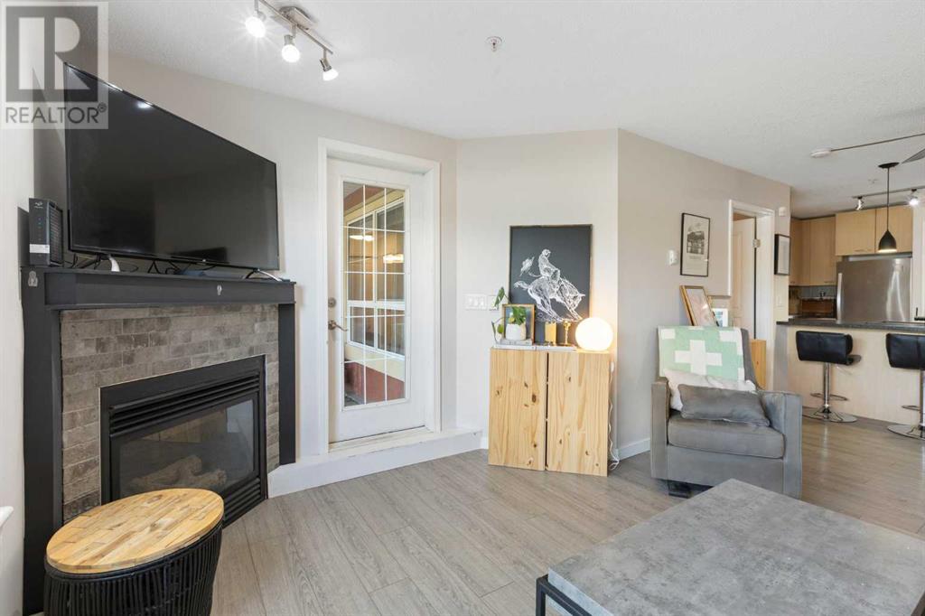 Single Family House for Sale in   Richard Place SW Lincoln Park Calgary 