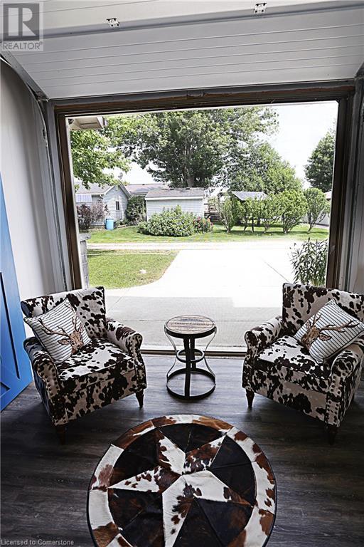 Photo 42 of 48 Erieview Lane, Selkirk ON