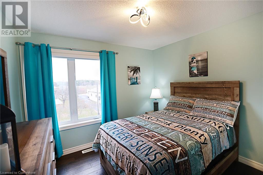 Photo 27 of 48 Erieview Lane, Selkirk ON